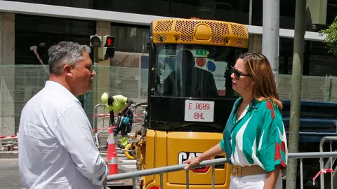 Imagen de Alfredo Mendoza junto a María Dolores Corujo.
