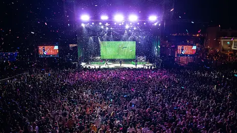 Imagen de el gran número de público que se agolpó en el concierto de Luis Fonsi.