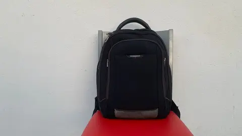 Imagen de la mochila de Pedro San Ginés que fue objeto de una nueva polémica en el juzgado.