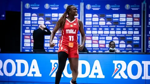 Imagen de Elizabeth Dabou con la selección de Mali.