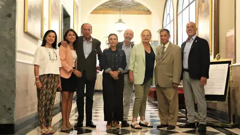 Grupo de senadores socialistas canarios.
