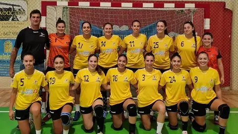 Imagen de las chicas del club de balonmano de Puerto del Carmen