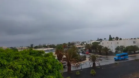 Imagen de primera hora de la mañana de este domingo cuando descendió la intensidad de la lluvia