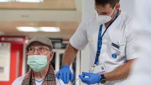 Vacunación con las nuevas vacunas contra la covid-19