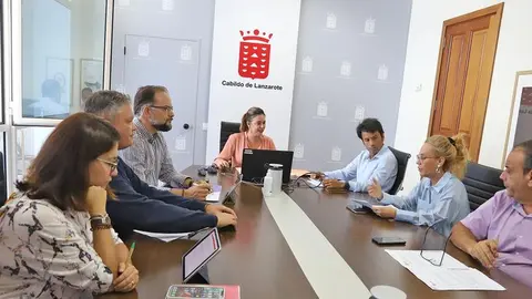 Imagen de la reunión en el Cabildo.