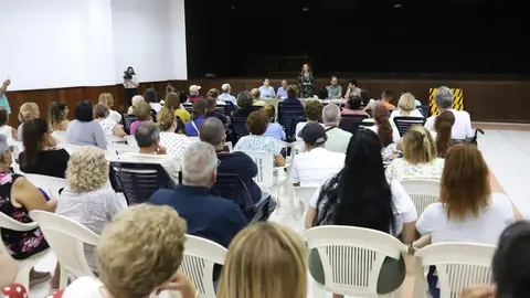 Reunion Vecino viviendas de Valterra (2)