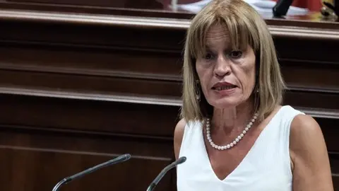 Esther González, vicepresidenta primera de la Mesa del Parlamento y diputada de Nueva Canarias.