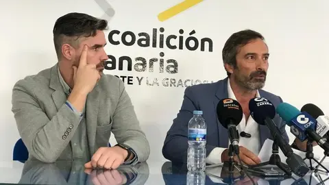 Pedro San Ginés este viernes en la rueda de prensa acompañado de su abogado