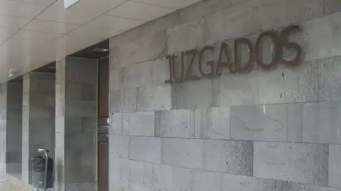 Imagen de la entrada al juzgado de Arrecife.