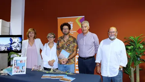 Imagen de la presentación de la obra Los secretos de la vida.