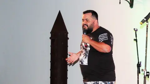 Imagen de archivo de Kike Pérez en un actuación en Yaiza.