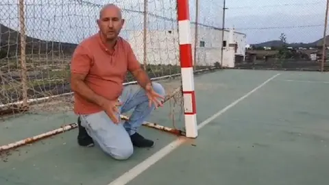 Imagen de Amado Vizcaíno en una de las canchas de Tías.