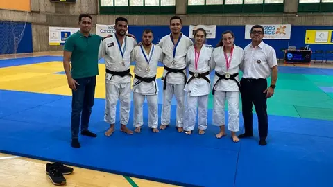 Imagen de los componentes del Club de Judo Costa Teguise desplazados hasta Gran Canaria.
