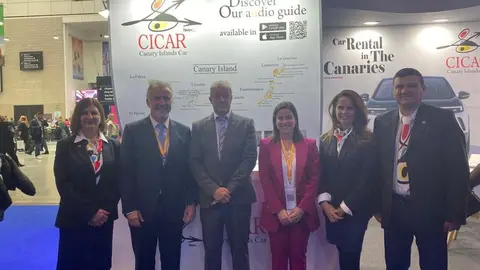 El presidente del Gobierno de Canarias y la consejera de Turismo estuvieron en el mostrador de CICAR en Londres