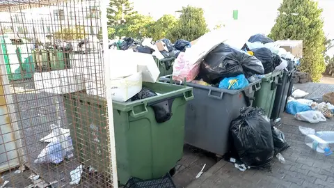 Imagen del estado de los contenedores de Yaiza.