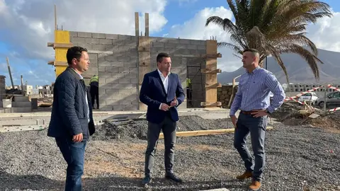 Visita del alcalde al lugar de actuación.