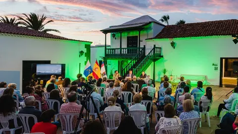 Estampa de la Casa de la Cultura el día de la presentación del libro sobre Benito Pérez Armas