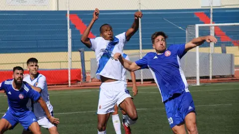 Imagen de uno de los lances del ajustado encuentro