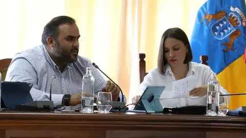 Samuel Martín en el pleno del Cabildo.