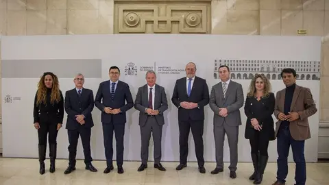 Reunión del consejero de Transportes del Gobierno de Canarias con diferentes representantes insulares en el Ministerio.