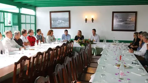 Reunión con viticultores