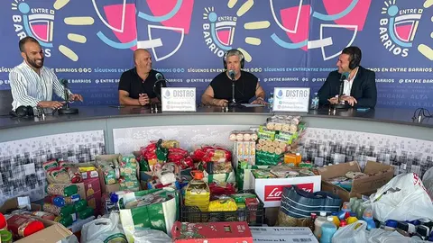 Óscar Noda en el programa Entre Barrios junto a los concejales Javier Camacho y Daniel Medina.