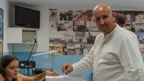 Amado Vizcaíno durante su elección como candidato de CC en Tías.