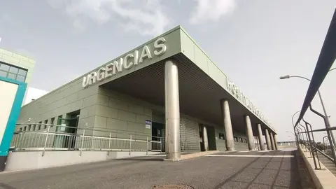 Imagen de la entrada a Urgencias del hospital de Lanzarote