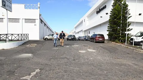 Isidro Pérez y Raúl de León en la Avenida.