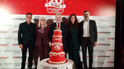 Imagen de la celebración con el lanzaroteño Héctor Fernández representando a Turismo Lanzarote.