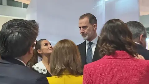 Los Reyes en el momento de acceder al interior de la Feria.