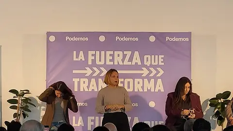 Noemí Santana durante la presentación de las candidaturas de Podemos al Cabildo y el Ayuntamiento de Arrecife.