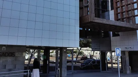 Imagen del exterior de los Juzgados de Arrecife.