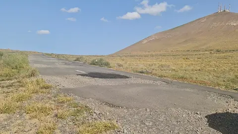 Camino agrícola de Montaña Mina.