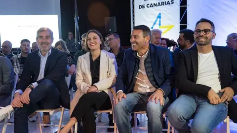 Clavijo, Migdalia Machín, Oswaldo Betancort y Echedey Eugenio la semana passada durante la presentación de sus candidaturas.