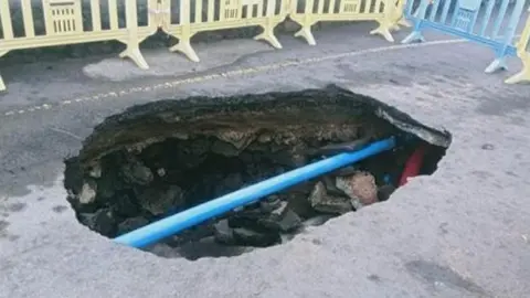 Imagen de uno de los socabones en Haría.