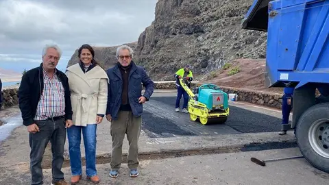 La alcaldesa del PMH, Evelia García, y los ediles José Torres Stinga y Fernando Fontes visitando el inicio de las obras del SIVE