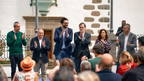 Mariano Rajoy apoyando este sábado a su compañero Sergio Ramos este sábado en Telde