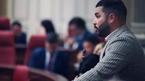 Jesús Machín Tavio en el Parlamento de Canarias.