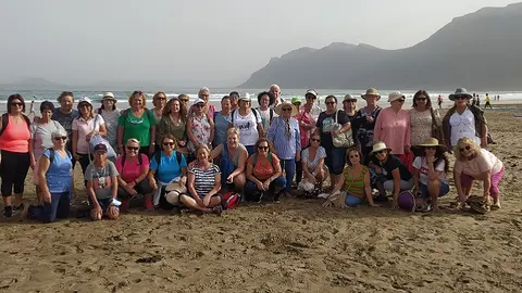 Mayores de Tías disfrutando de las actividades organizadas por el Ayuntamiento.