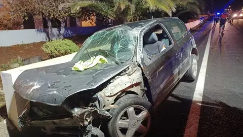 Imagen de cómo quedó el coche tras el accidente