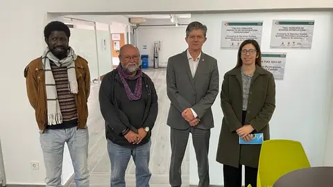Visita de del decano del Colegio de Abogados de Lanzarote, Carlos Viña, y la abogada Paloma Matassa..