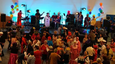 Imagen del baile de mayores en el Centro Cívico de Arrecife