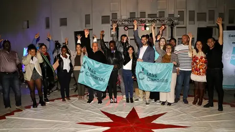 Foto de grupo Más Canarias