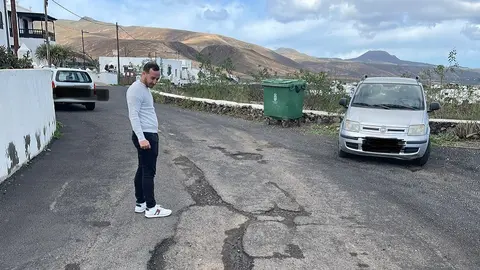 David Álvarez observando las deficiencias de Mala.