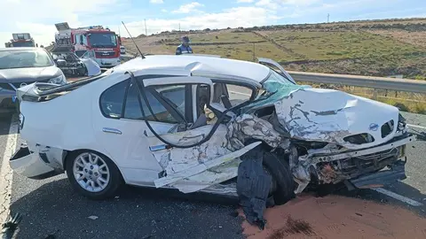 Así quedó uno de los vehículos tras el impactante accidente