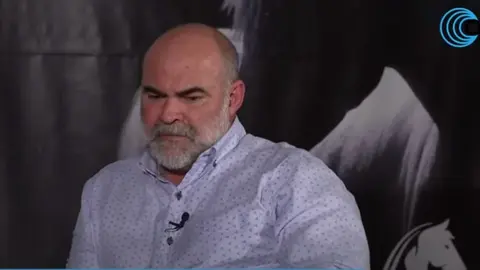 Imagen de la entrevista realizada por Marco Antonio Navarro Tacoronte en OK Diario.