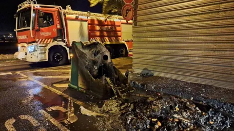 Incendio en la calle Guatisea de Arrecife.