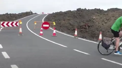 Imagen de la carretera de Los Hervideros.
