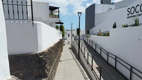 Imagen de una de las luminarias instaladas en Tías.